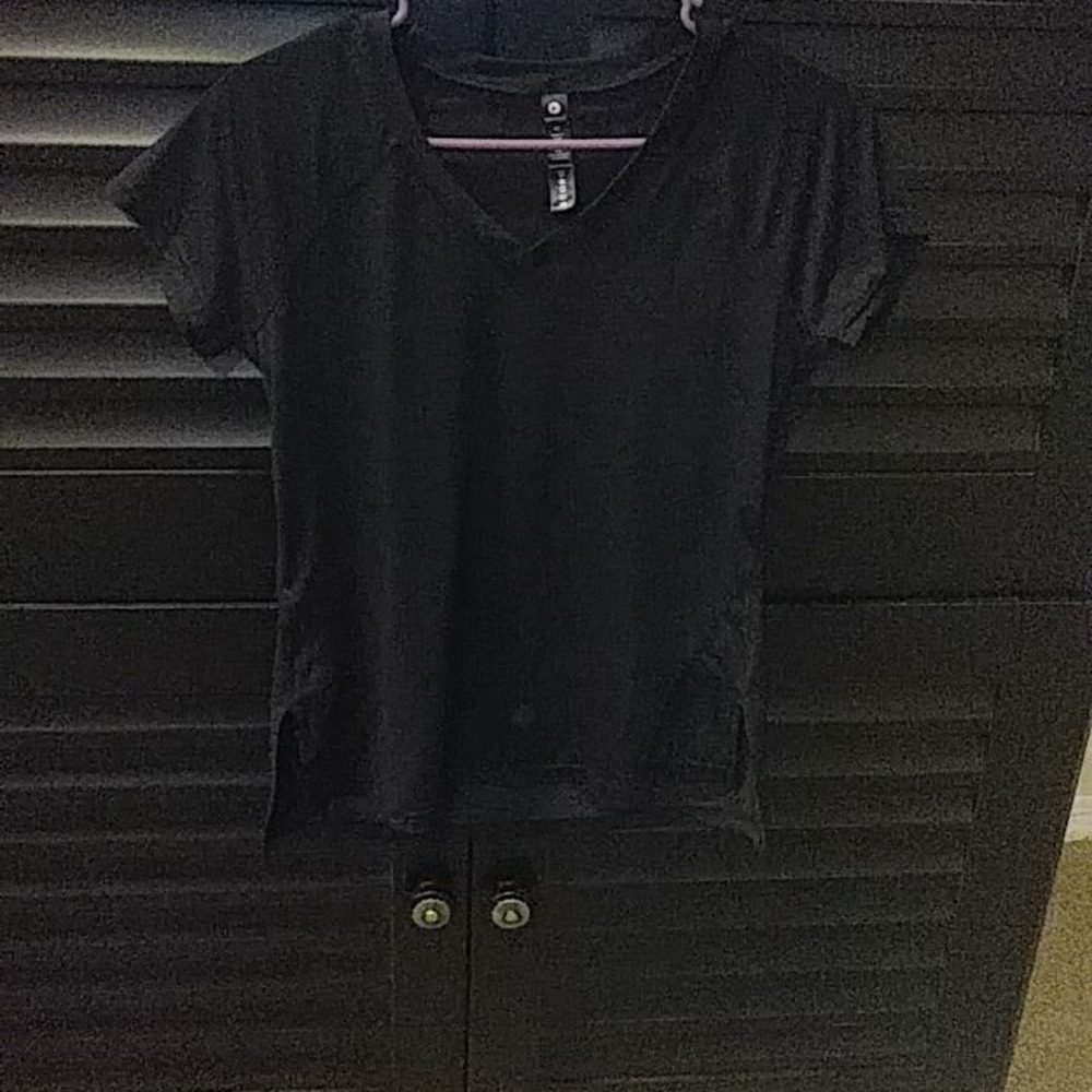 Black t shirt